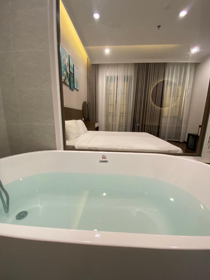 Moonlight Hotel ハロン エクステリア 写真